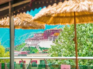 チベット自治区唐卡ホテル（大昭寺布達拉宮）
