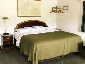 Relax Inn Altoona
