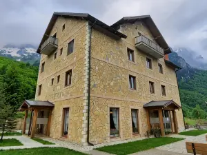 Hotel Margjeka