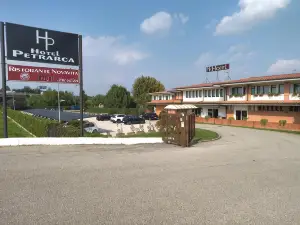 彼得拉卡飯店