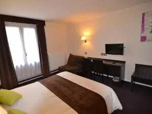 卡奧爾-勒弗朗斯 Brit Hotel酒店