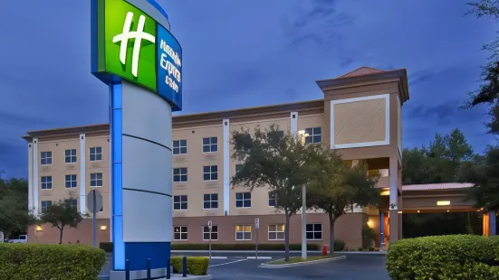 Holiday Inn Express & Suites Plant City