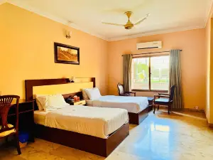 Pameer Hotel