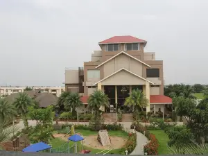 7 Seasons Resort & Spa