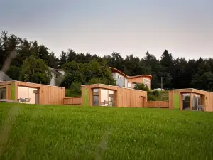 Roo'n Lodges#Kolm