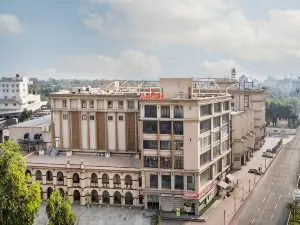 Sunday Hotel & Convention Centre by CheckIn, Vadodara