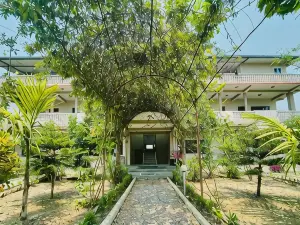 Hotel Tree Tops