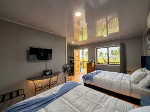 Sunshine Cabanas At Ocean View
