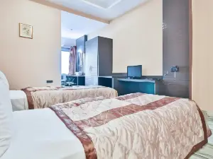 Hotel Radhika