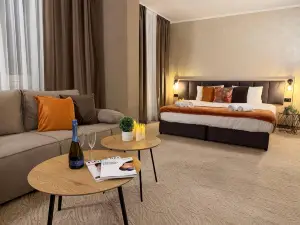 Hotel NIRA