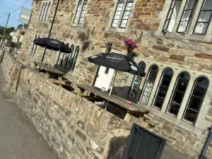 Cross Hands Hotel