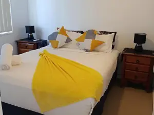 Blk Stays Guest House Deluxe Units Caboolture South