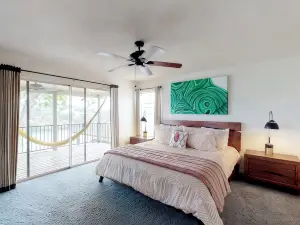 Mid-century Modern Lake House With Private Waterfront Pool & Boat Dock