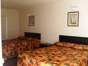 Golden Hills Motel