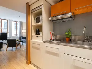 B-Aparthotel Grand Place
