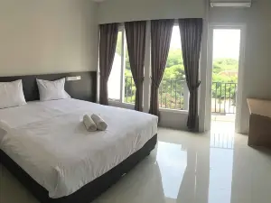 Bandengan Beach Hotel