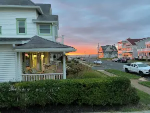 Oceanview 4 Houses to Beach!  6 Beach Passes, Chairs, Towels, Umbrellas Included