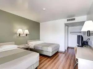 Econo Lodge Midvale