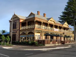 Anchorage Seafront Hotel