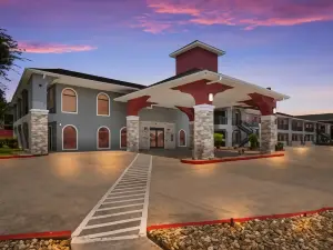 Clarion Pointe