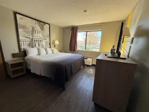 Days Inn & Suites by Wyndham Colorado City/I-20