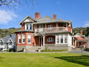 St Leonards Lodge