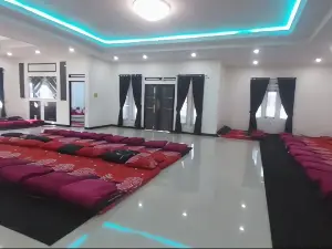 Cozzy villa sadewa carita alam