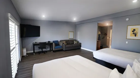 SeaSide Inn & Suites