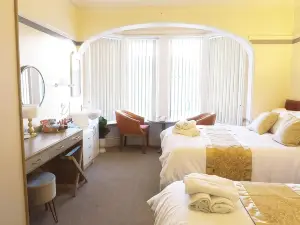 OYO Lily Hotel Blackpool