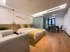 Linshui Qingfeng Xiaozhu Hotel