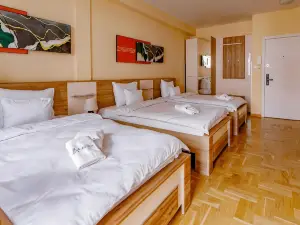 Hotel AirStar