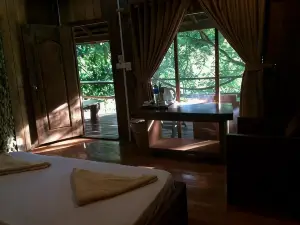 Tree Top Eco-Lodge