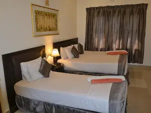 Green Grass Hotel & Restaurant