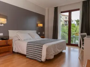 Hotel Lombiña