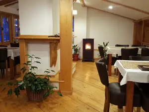 Pansion I Restoran ,, POGLED"