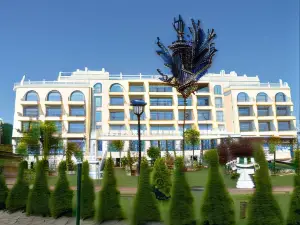 Therma Palace - Balneo Spa, Mineral Pools & Private Beach
