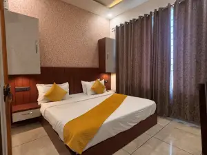 Anushangi Hotel