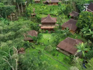 DLimasan Heritage Cottage and Cafe