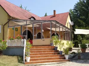Arcadia Guesthouse