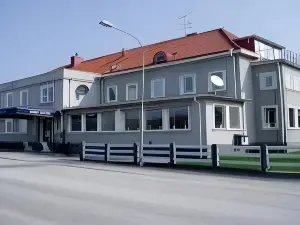 Port Hotel