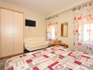 Holiday Home Belmondo