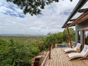 Rhino Ridge Safari Lodge