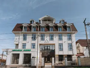Aisha Hotel