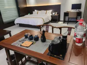 Lan ting holiday hotel
