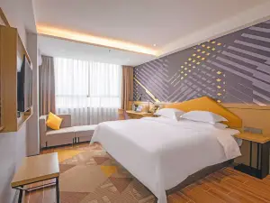 IU Hotel (Wanda Plaza, Hezhou)
