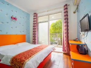 Taining Apartment