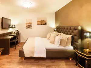 Business Hotel First