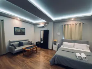 SunsetHomes A Luxurious Studio Apartment