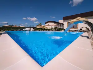 Hotel River