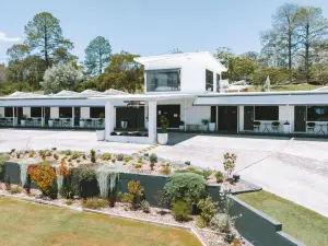 Motel Maclean